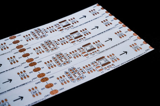 購入 ダブルサイドフィルムコーティングとOSP酸化防止剤付きLEDストリップ用ダブルレイヤーフレキシブルPCB online manufacture