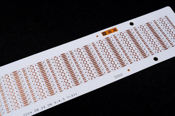 購入 防火レベル V0 の LED ライト ストライプ の 調整 できる 二重 層 柔軟 PCB online manufacture