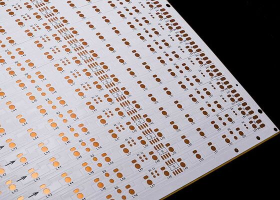 柔らかいLEDストライプ回路板 双面の白いフィルムと5050RGBのLEDビーズ - 防火レベルV0