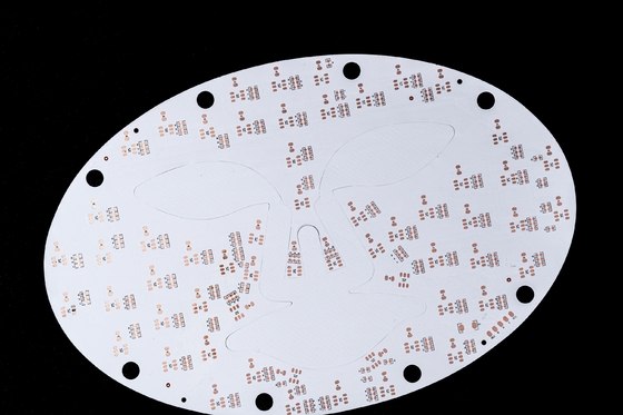 高品質のLED美容マスクPCBは効率的な光のために設計されています - 顔ケア機器にエミットダイオードを統合します