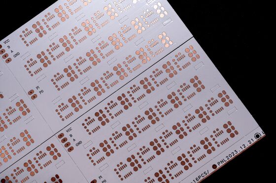 LEDライトストリップ用カスタマイズ可能な二層ブラックフィルムOSP酸化防止フレキシブルプリント基板