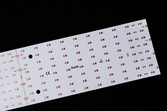 2835 LED 12V 動作電圧 高性能照明のためのポリマイドベースの柔軟な印刷回路板
